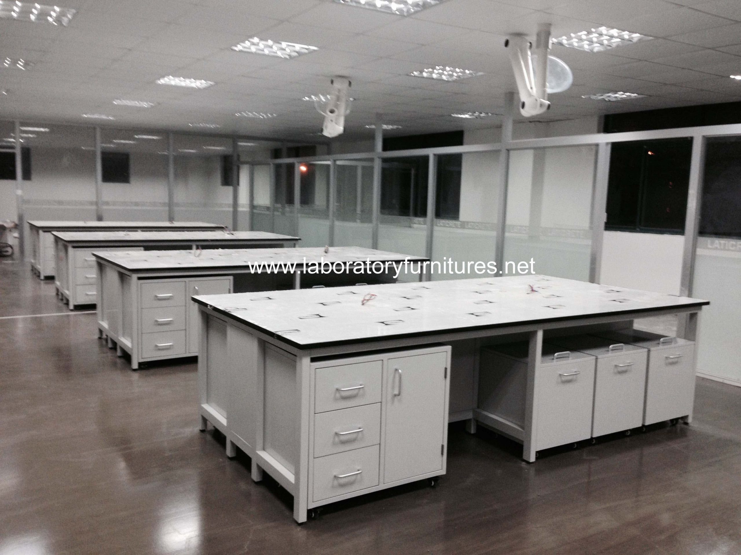 H-frame lab furniture